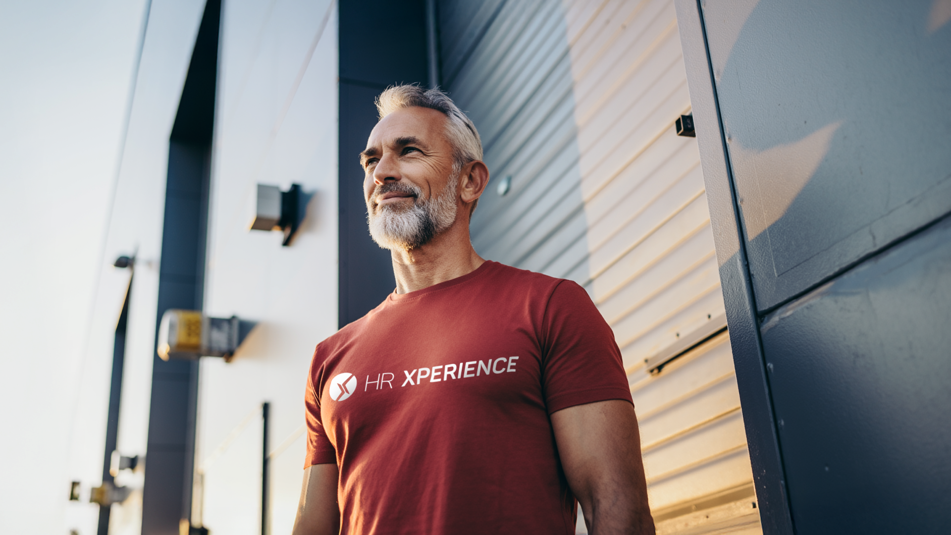 Lucrătorul din depozit din Germania își planifică pensionarea prin Deutsche Rentenversicherung după ani de muncă legală